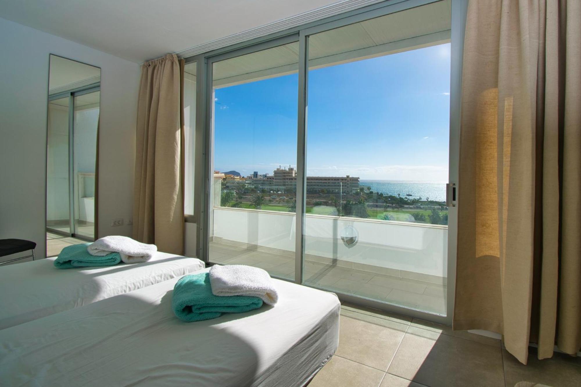Amarilla Golf Villas-Lovely Complex-Amazing View サンミゲル・デ・アボナ エクステリア 写真
