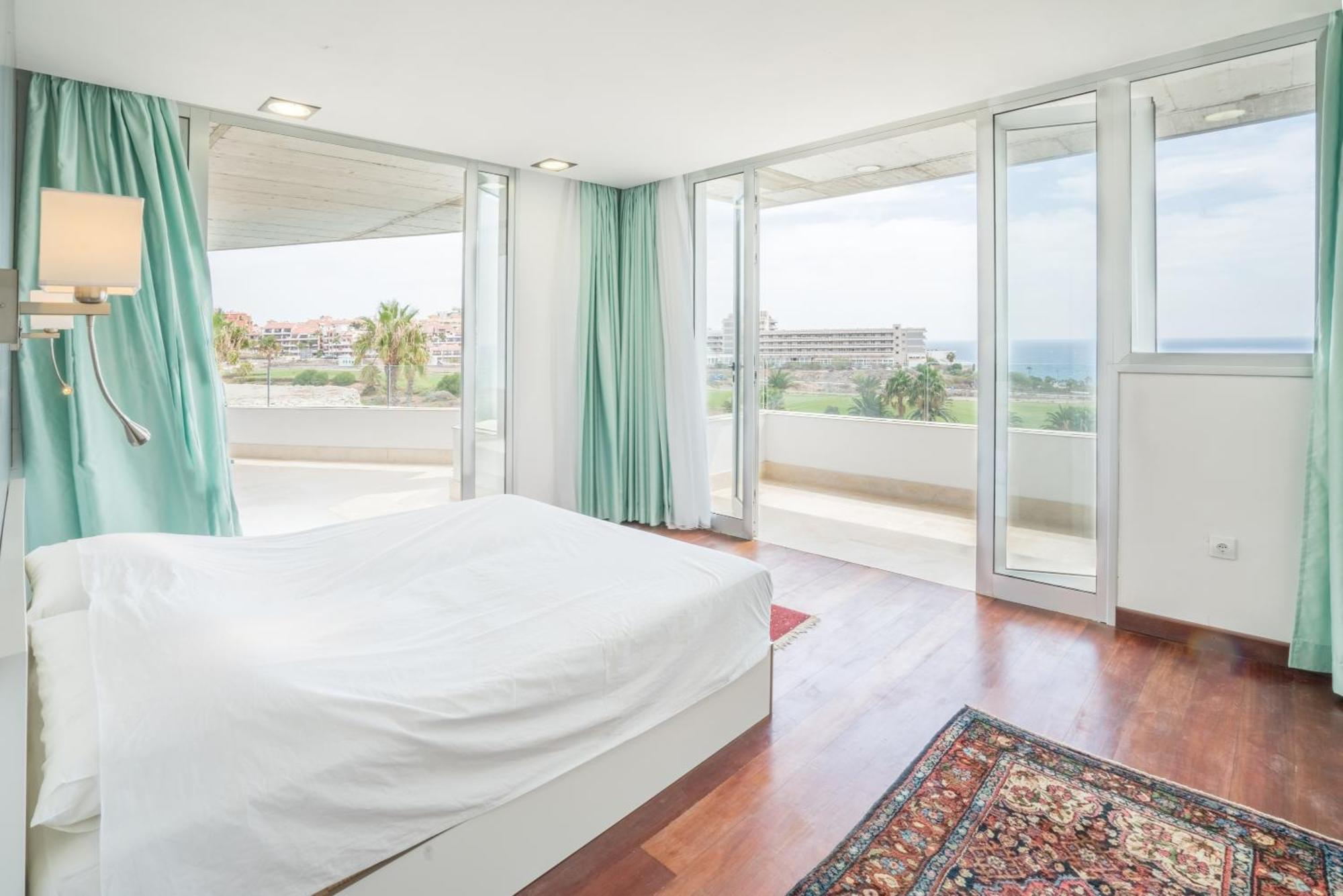 Amarilla Golf Villas-Lovely Complex-Amazing View サンミゲル・デ・アボナ エクステリア 写真