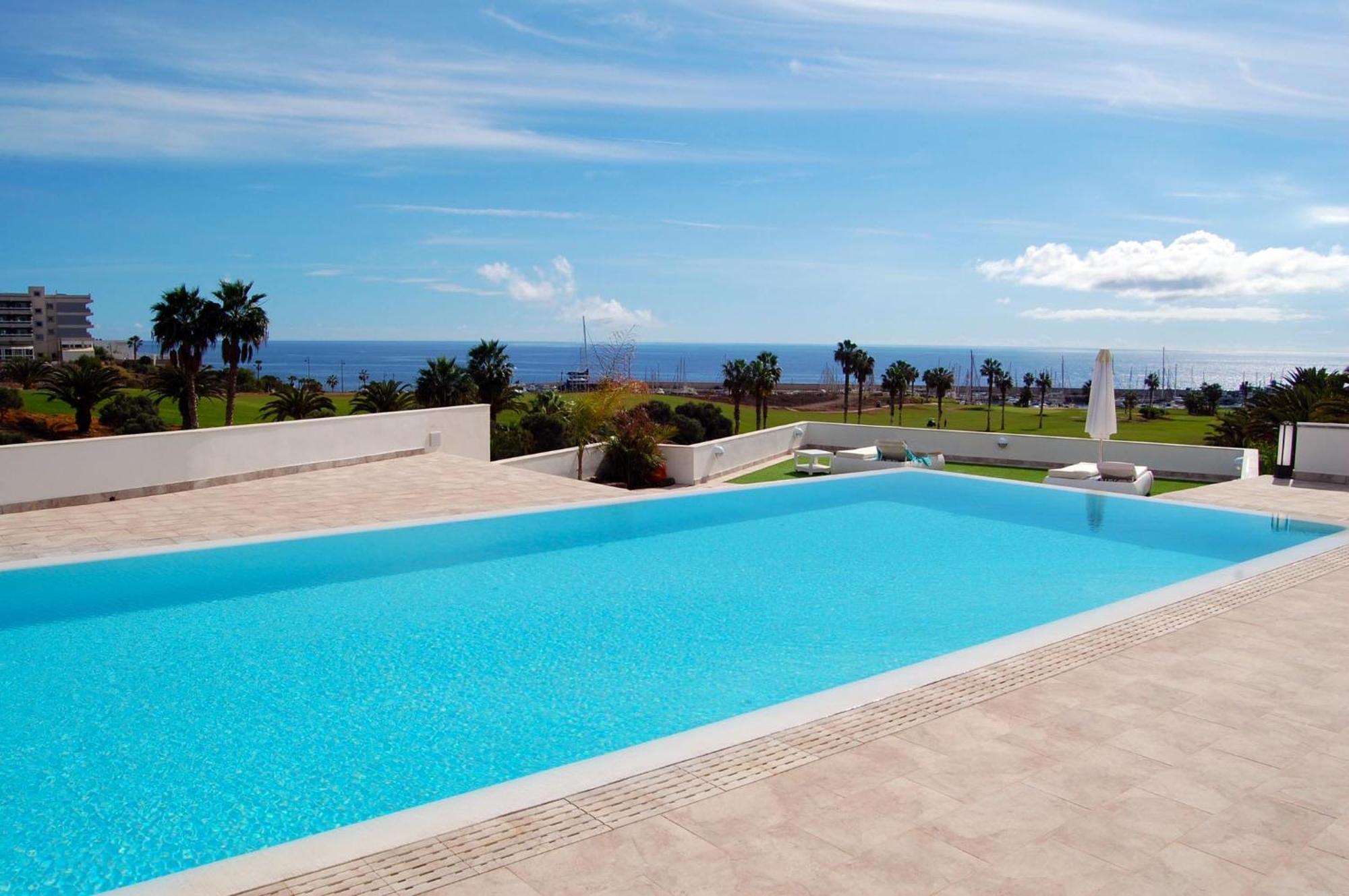 Amarilla Golf Villas-Lovely Complex-Amazing View サンミゲル・デ・アボナ エクステリア 写真